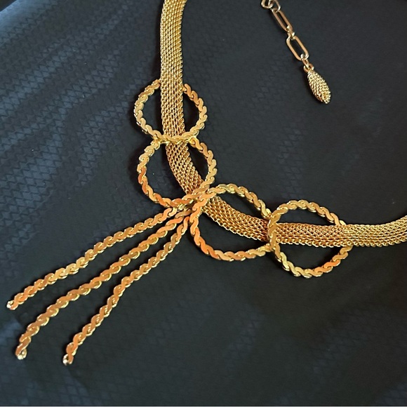 Short Gold Loop Necklace - Picture 3 of 6
